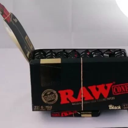 Raw Black – Pre-Rolled Cone – Size 1 1/4 – 6pcs/pack